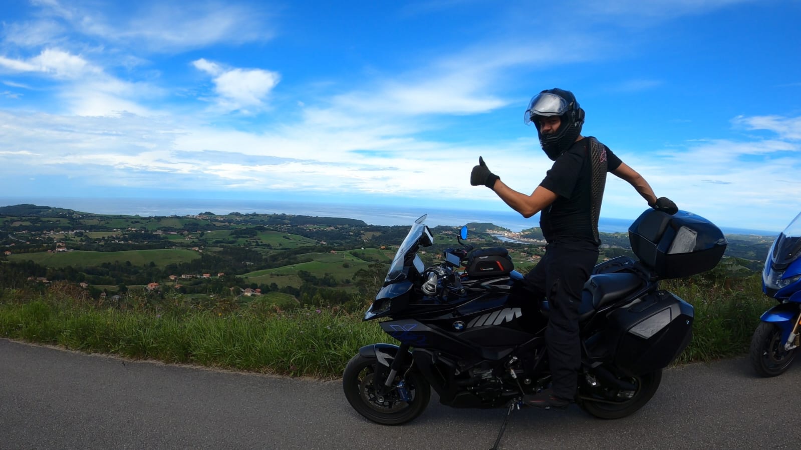 BMW S1000XR