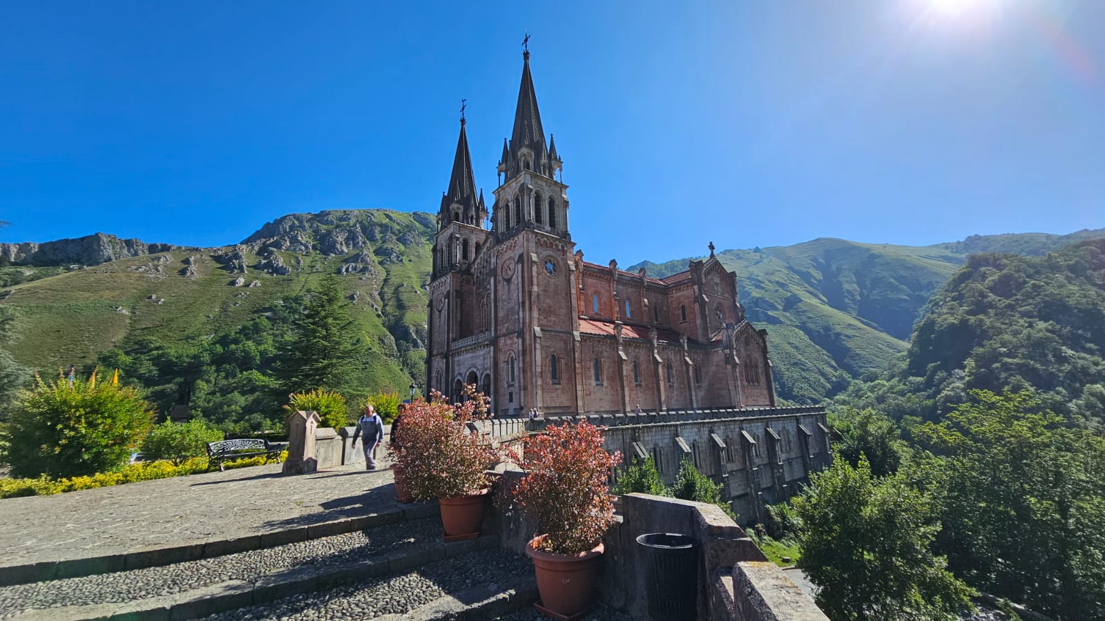 Basílica de Covadonga | Moto TravelHub